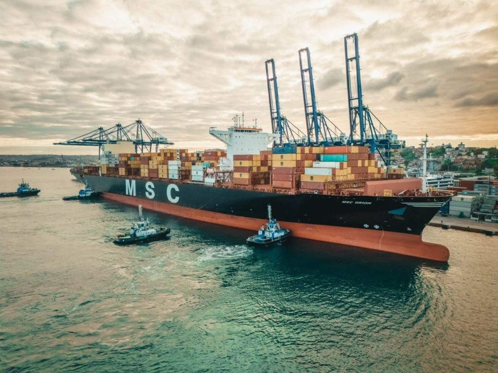 Salvador Recebe Supernavio de 366 Metros e Inaugura Rota Logística com a Ásia