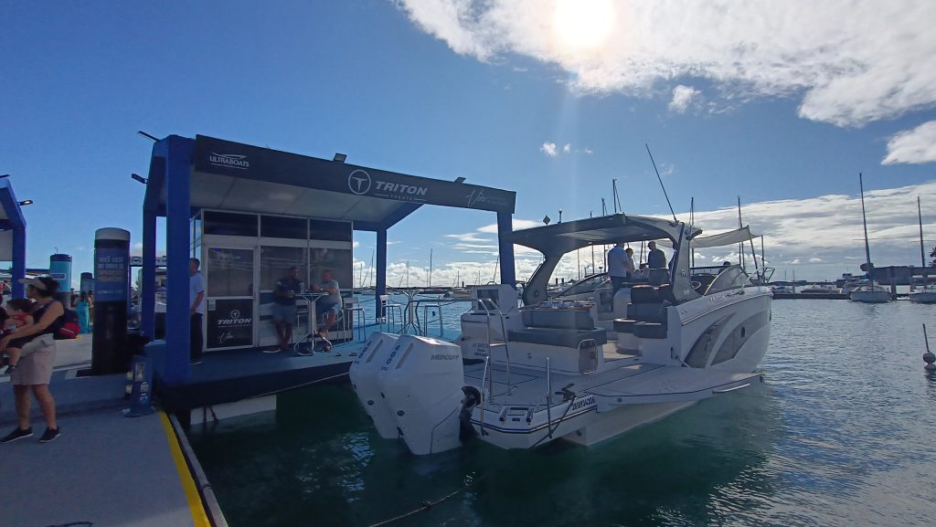 Triton Yachts se destaca no terceiro dia do Barco Show Bahia 2025 com condições especiais e test-drive exclusivo