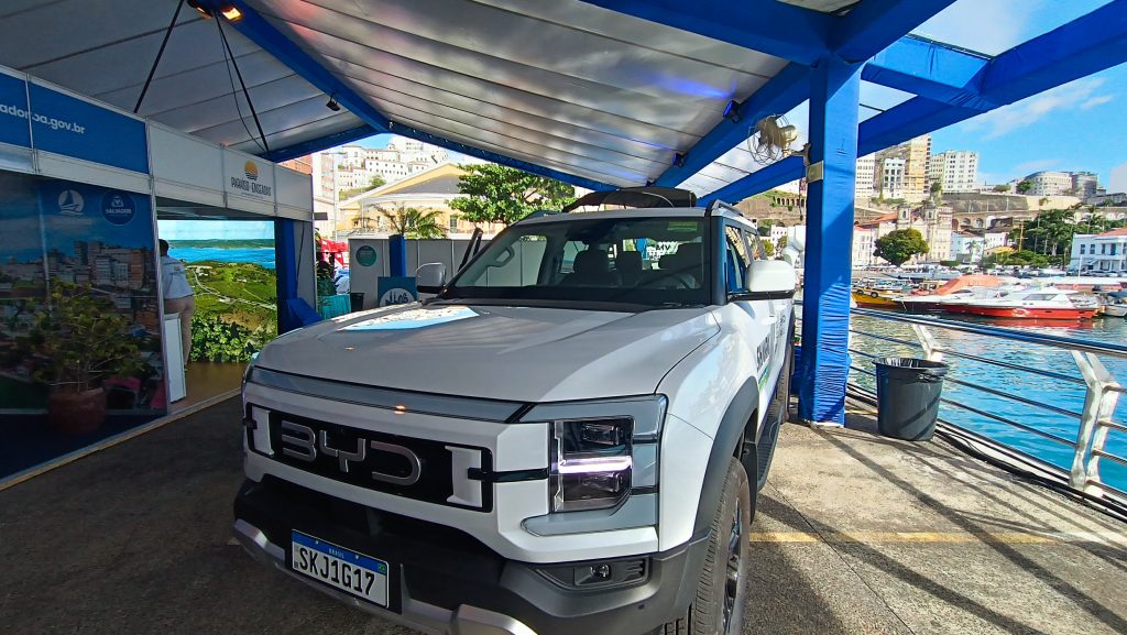 BYD apresenta picape híbrida Shark no Barco Show Bahia 2025 com desconto exclusivo