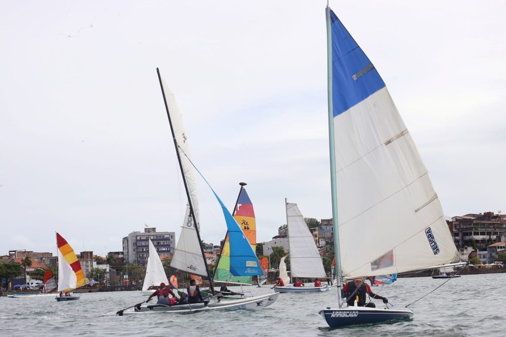 COPA VELA BAÍA DE TODOS OS SANTOS 2025 MOVIMENTA AS ÁGUAS DA PENÍNSULA ITAPAGIPANA