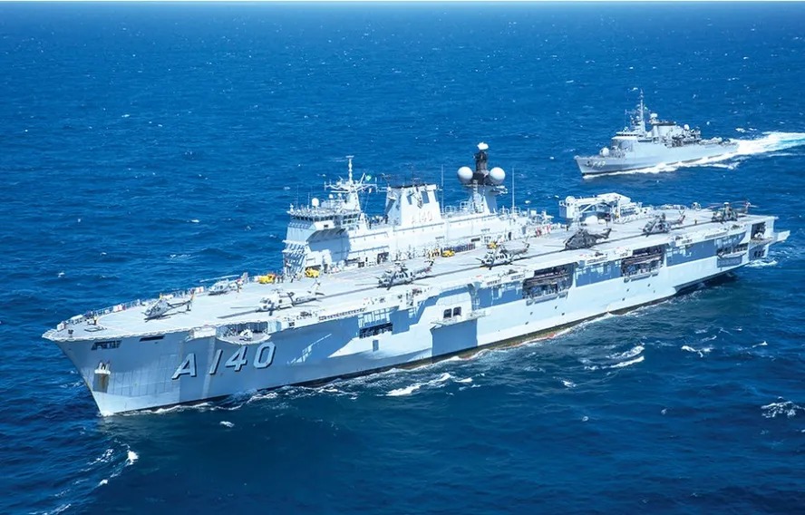 Confira como visitar maior navio de guerra da América Latina em Salvador